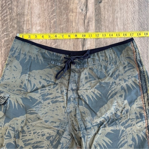 Vintage Honolua Surf Company Boardshorts - Picture 6 of 6